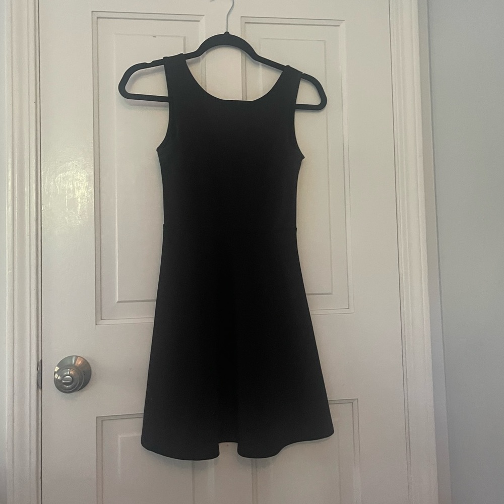 Black plain dress